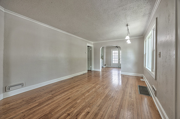 5508NallAve-3