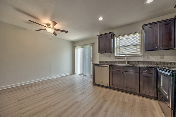 10532ClubhouseDR-10