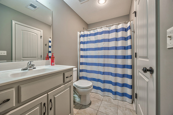 16416OakmontSt-38
