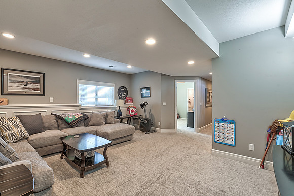 672SCanyonDr-29