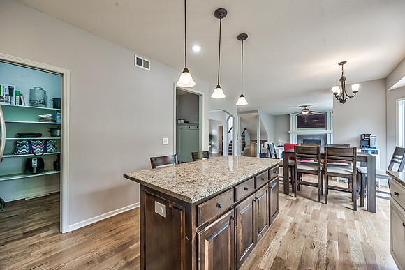 5220MeadowlarkDr-18