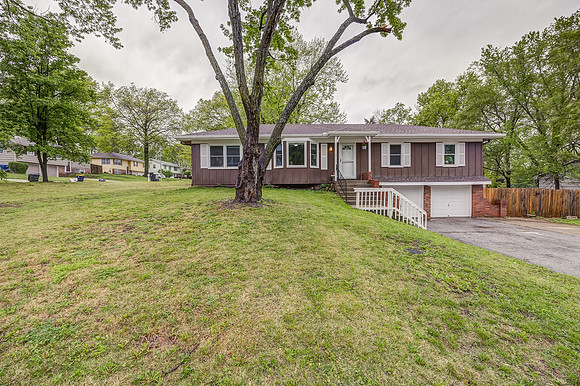 13220GrandAve-1