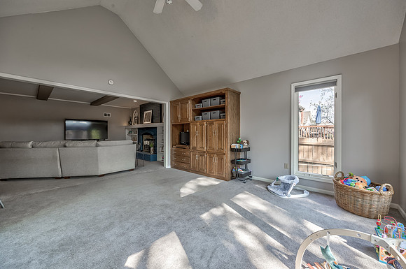 10421HauserDr-19