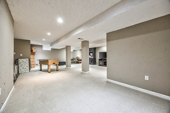 14732SVillageDr-31