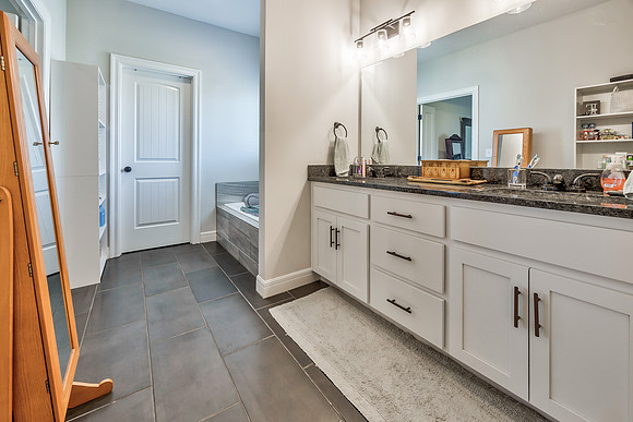4812SWFourthST-20