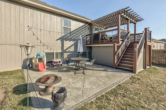 672SCanyonDr-36