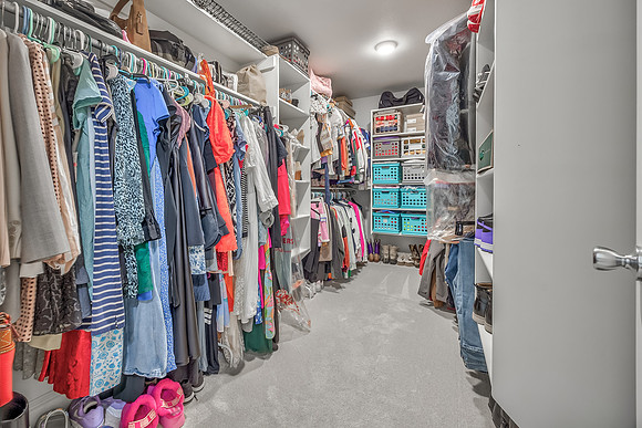 9295OakcrestDr-29