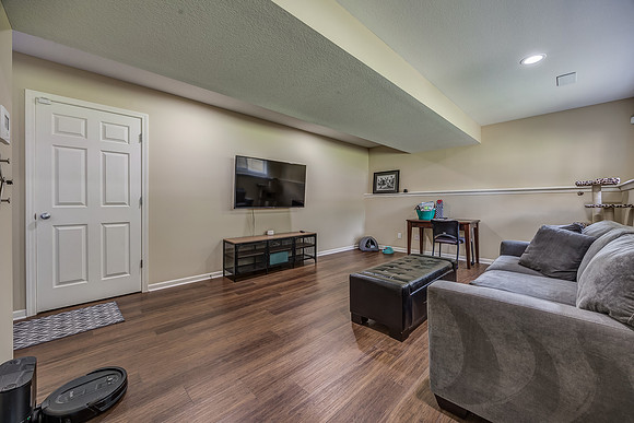 604FairwayRD-19