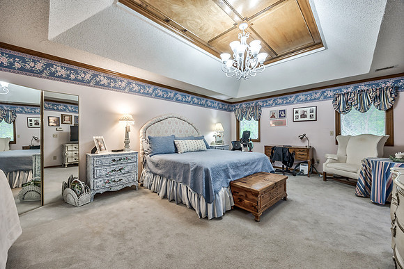 14732SVillageDr-22