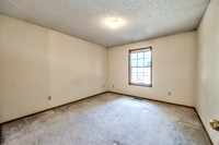 4022OverlandDr-14