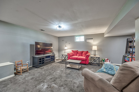 12825GarnettSt-40