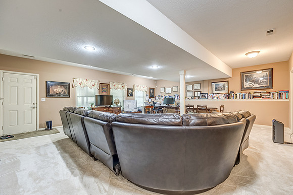 2118RidgeviewDR-30