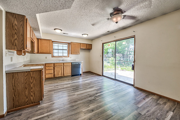 4022OverlandDr-8