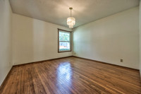 13300W105ST-6