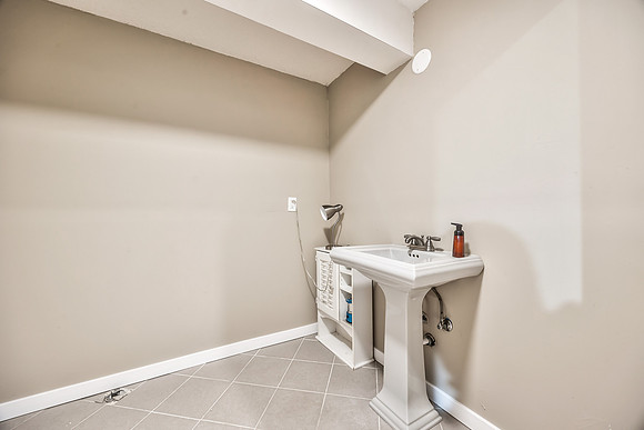 14732SVillageDr-36