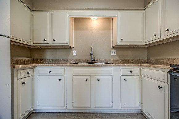 1307 N. 77 ST-16