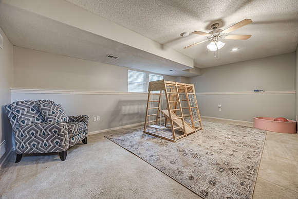 520CedarFallsCT-20