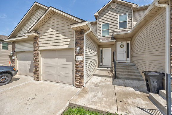 10532ClubhouseDR-3