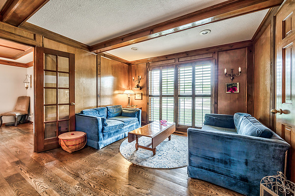 14732SVillageDr-5