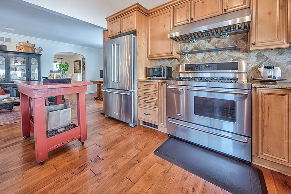 11323Hemlock-17