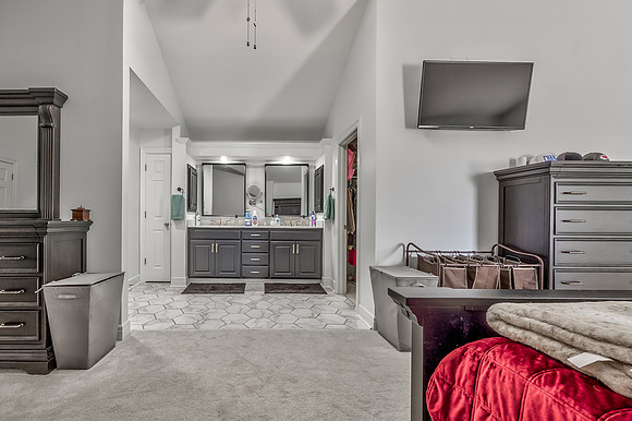 9295OakcrestDr-30