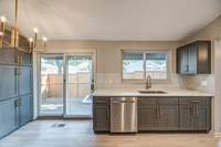 7957ColonyLn-12