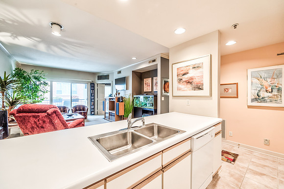 4949Wornall203-17