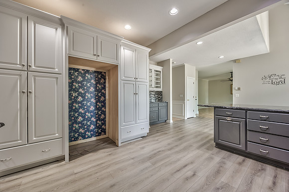 13745SBlackfootDr-23