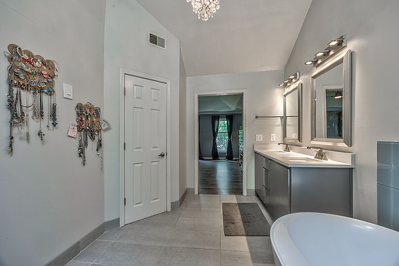 12825GarnettSt-36