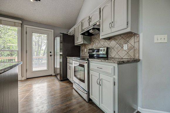 1421NEGrandAve-9