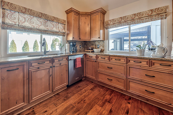 11323Hemlock-18
