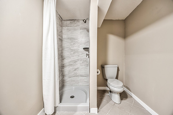 14732SVillageDr-37