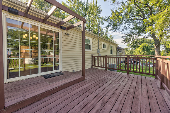 8608MapleAve-18
