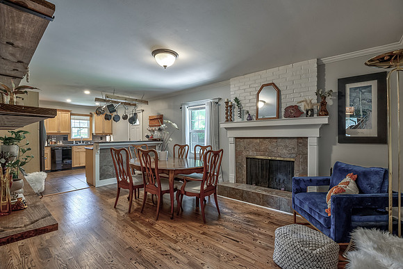 9716BensonSt-12