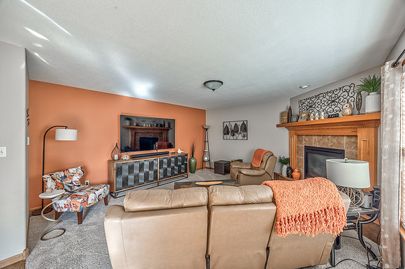 670HillsideCT-5