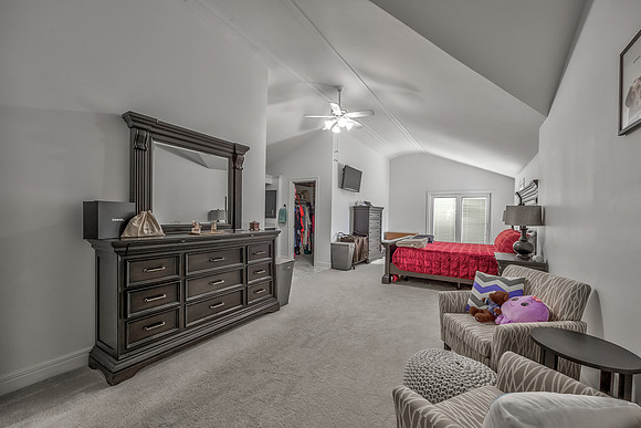 9295OakcrestDr-28
