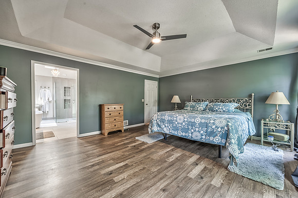 12825GarnettSt-31