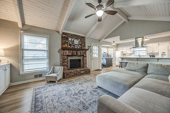 6416Greenwood-14