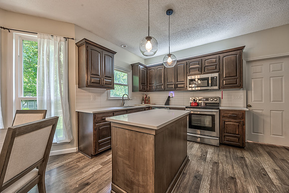 12825GarnettSt-13