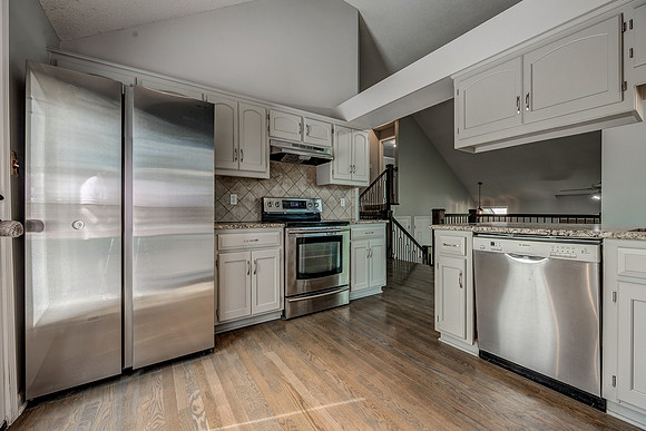 1421NEGrandAve-13