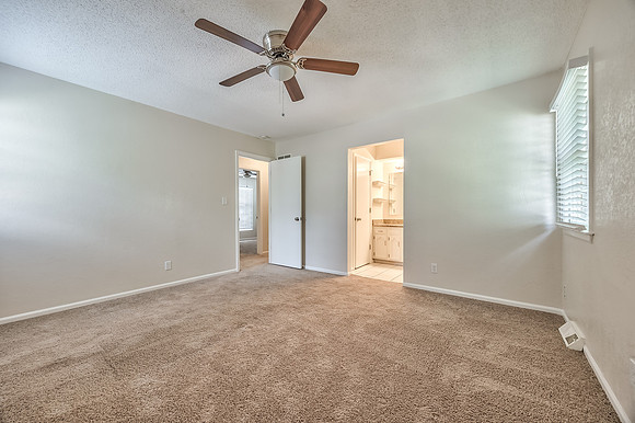 12914GoddardAve-18