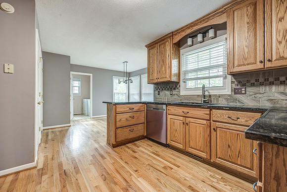 325MeadowLN-9