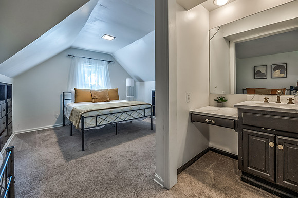6913DearbornST-19