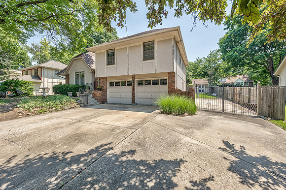 5607WestgateST-33