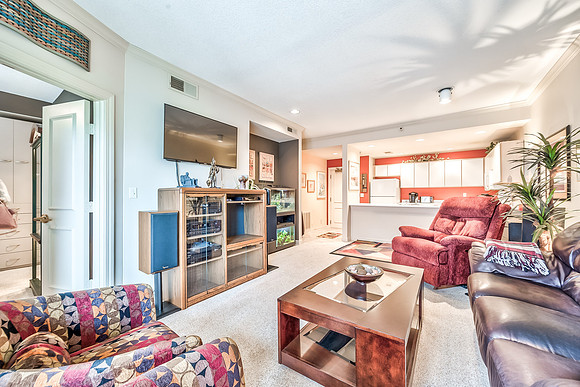 4949Wornall203-14