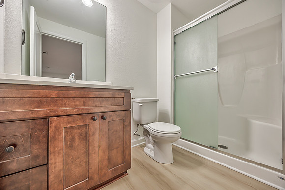 10532ClubhouseDR-24