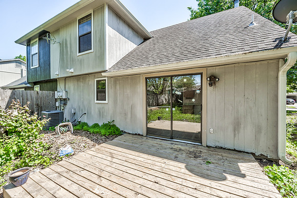 4022OverlandDr-17