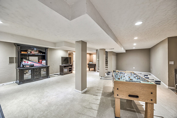 14732SVillageDr-34