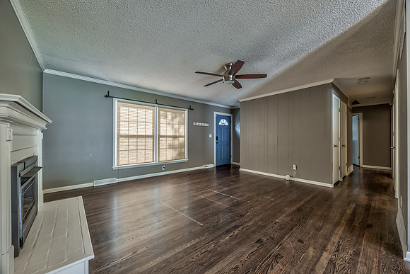 8608MapleAve-5