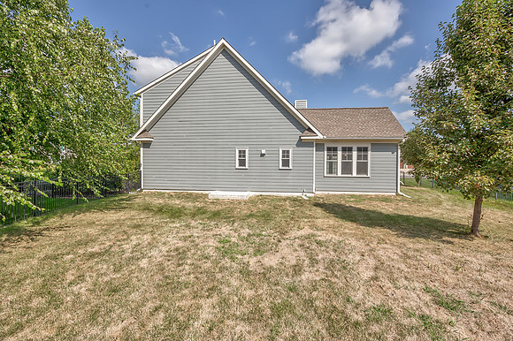 9742ShadyBendCir-41